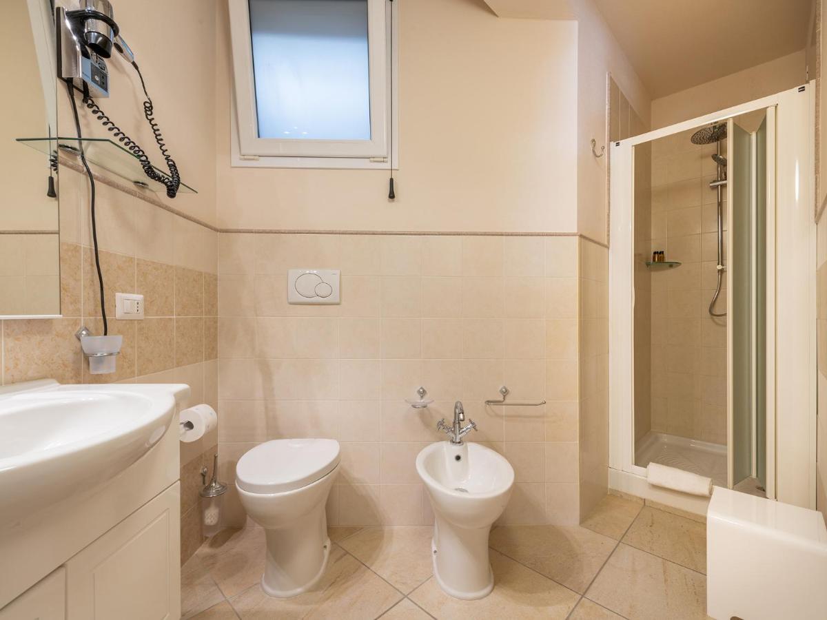 B&B Giglio Di Chia Domus De Maria Bagian luar foto